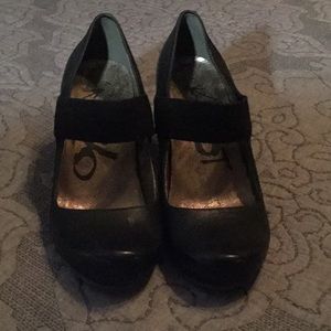 OTBT slip on leather shoe size 9